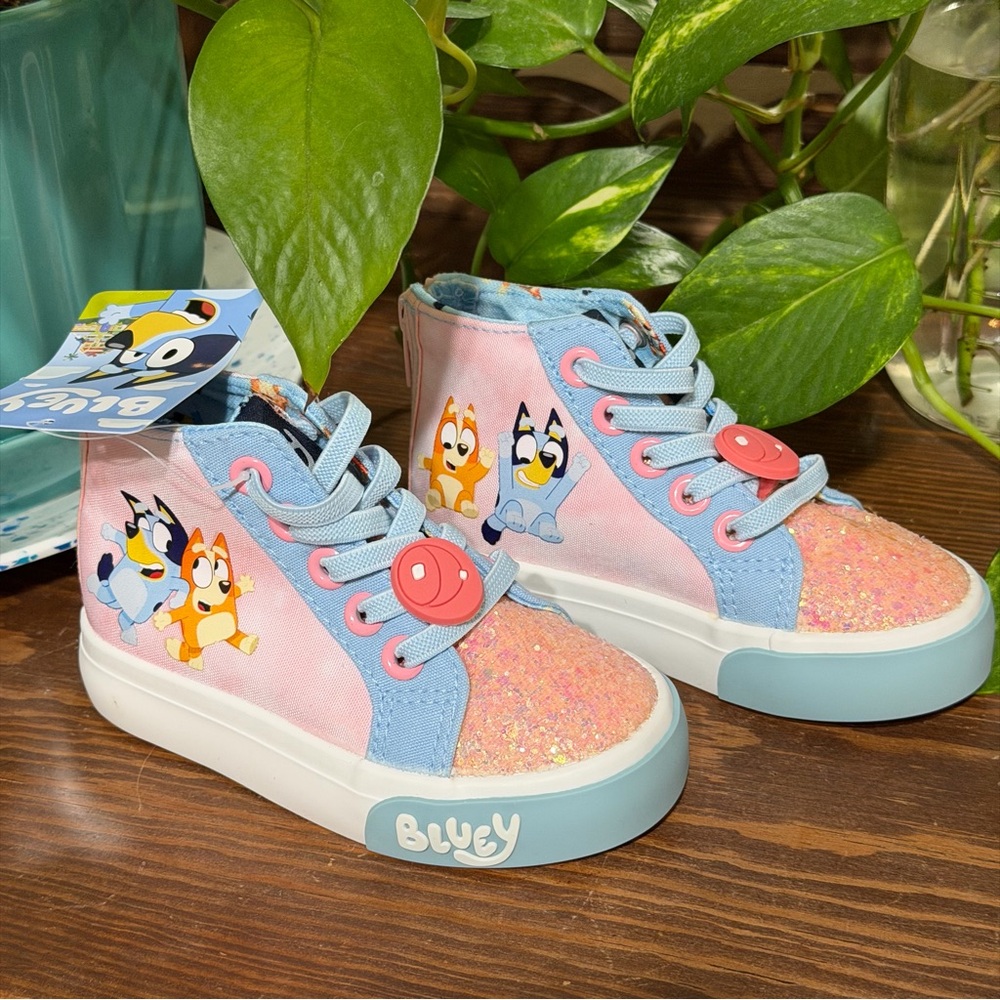 NWT-Lil’ Girls' 7 Bluey High-Top Glitter Sneakers W/Elastic Laces & Back Zipper